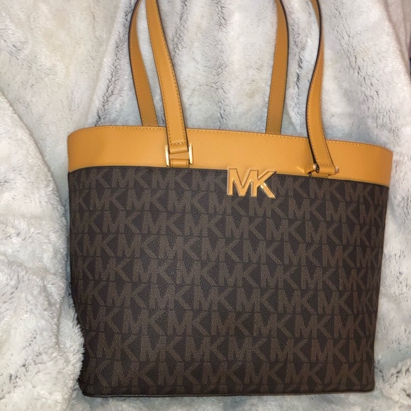 MICHAEL Michael Kors Handbags - DO NOT BUY, TRADE ONLY ANG BRAND NEW MICHAEL KORS TOTE